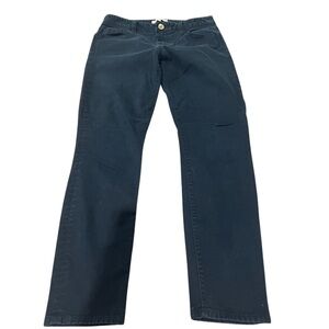 Banana republic black skinnies for women, low rise pants with a button and zip.